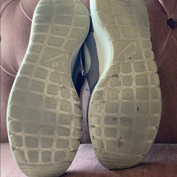 Nike Roshe - Picture 5 of 5